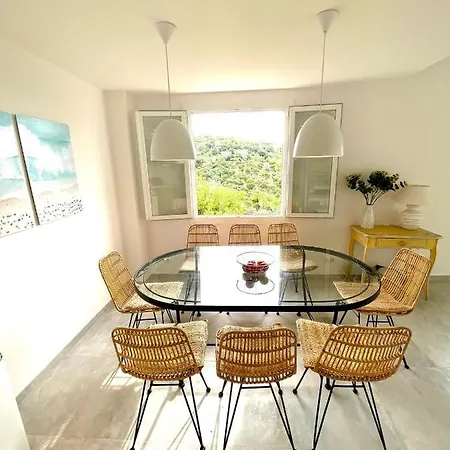 Villa 250m² Avec Studio Vue Mer