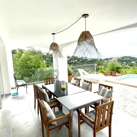 250m² Avec Studio Vue Mer
